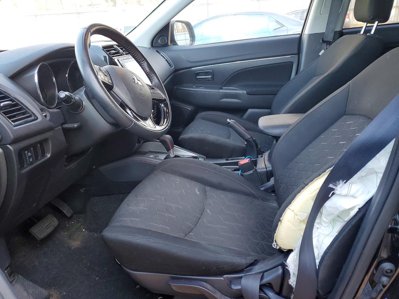 2024 MITSUBISHI OUTLANDER SPORT S/SE photo 13