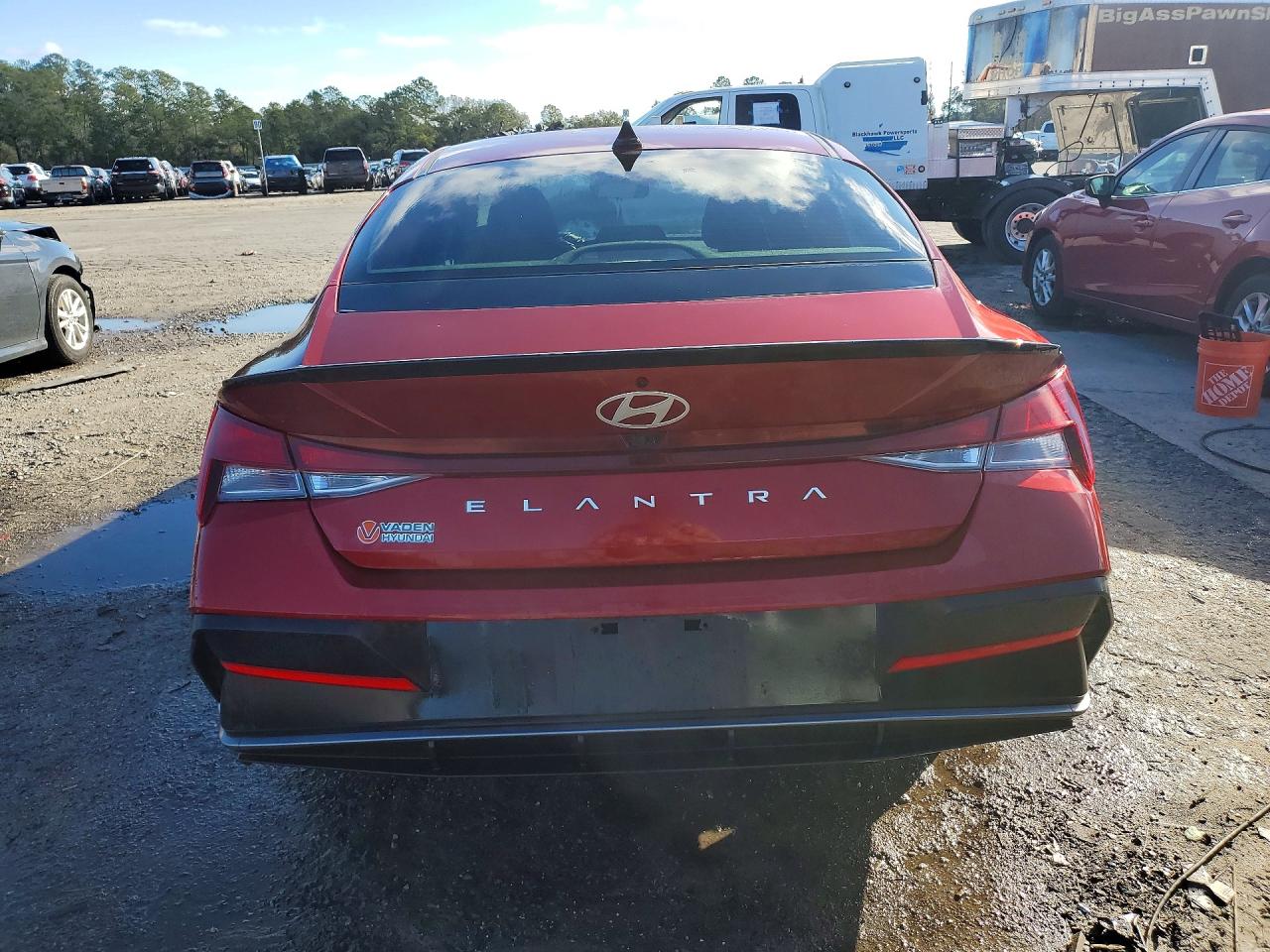 2025 HYUNDAI ELANTRA SEL SPORT photo 16