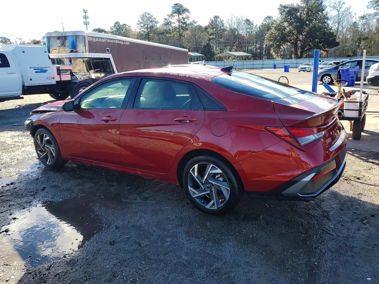 2025 HYUNDAI ELANTRA SEL SPORT photo 4