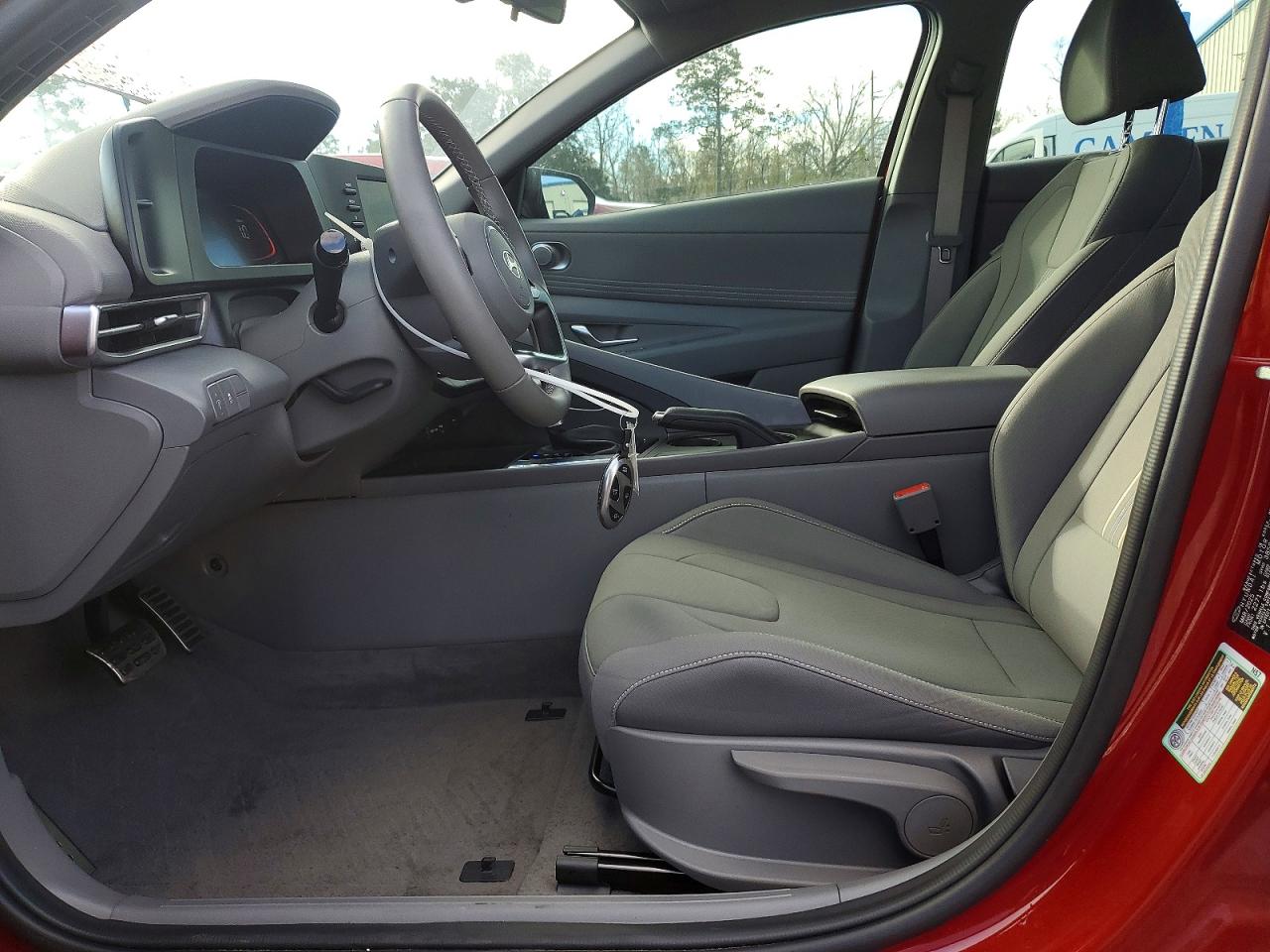2025 HYUNDAI ELANTRA SEL SPORT photo 19