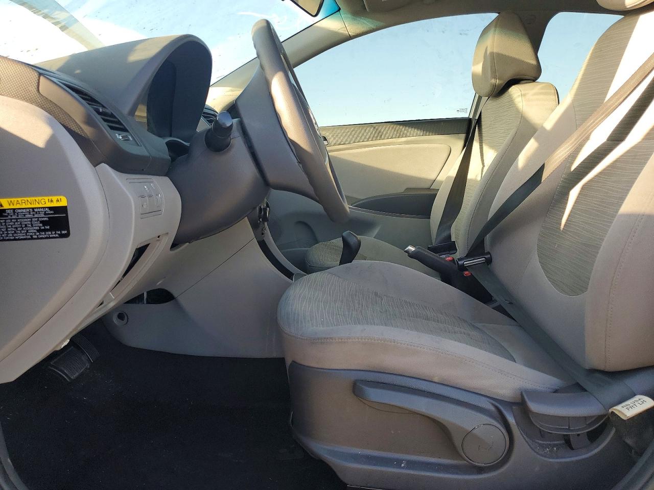 2017 HYUNDAI ACCENT SE photo 25