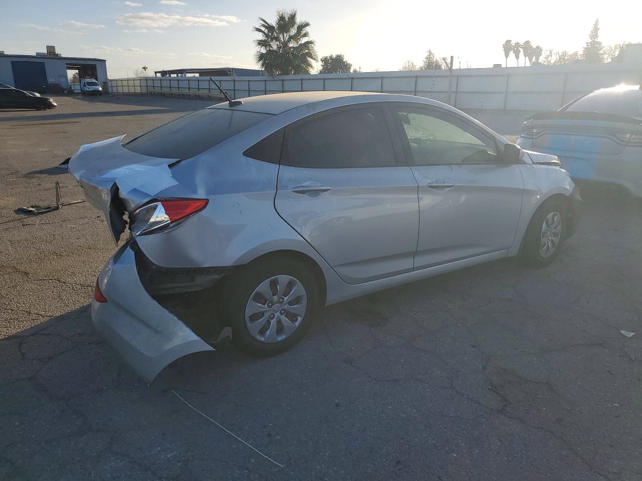 2017 HYUNDAI ACCENT SE photo 9