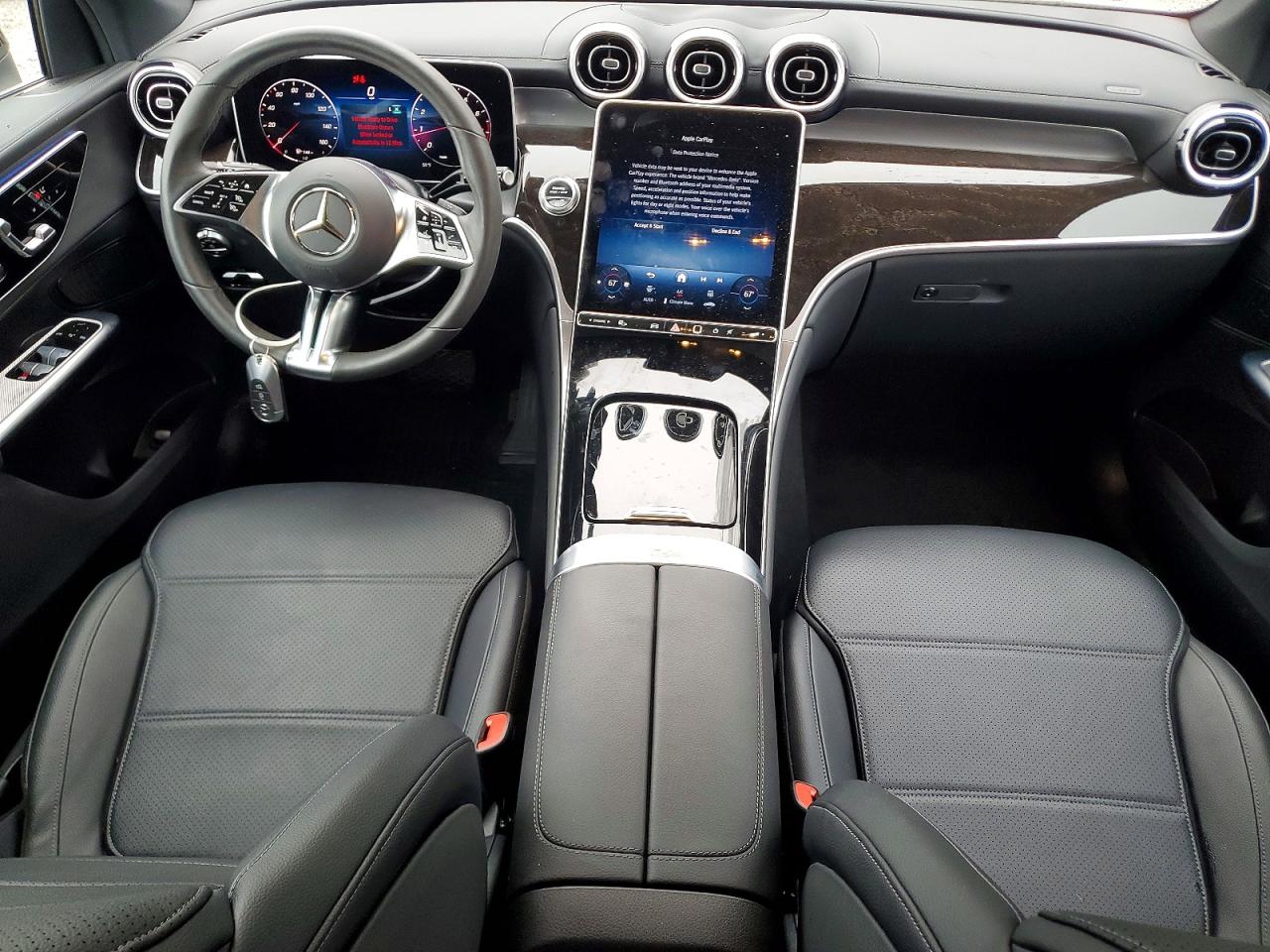 2025 MERCEDES-BENZ GLC 300 photo 8