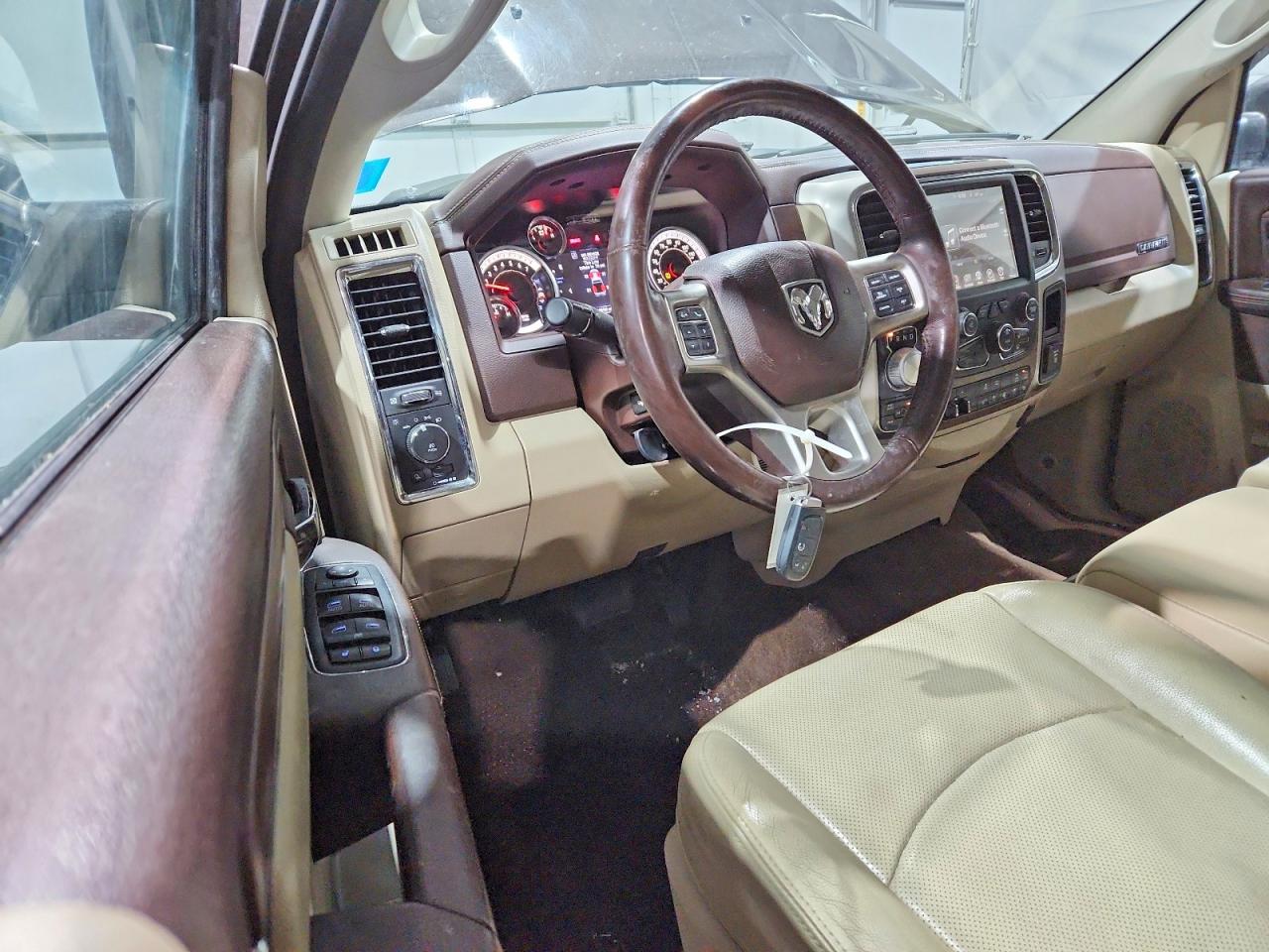 2017 RAM 1500 LARAMIE photo 8