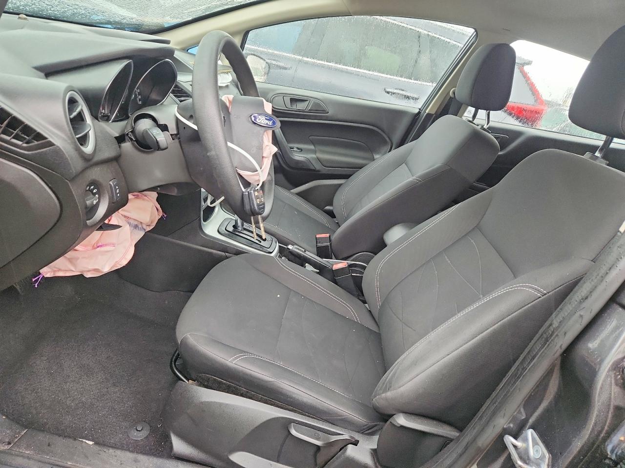 2018 FORD FIESTA SE photo 13