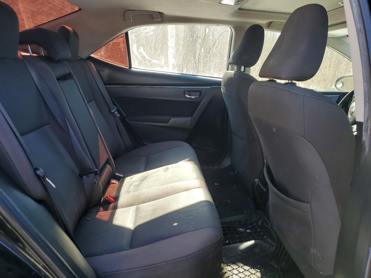 2018 TOYOTA COROLLA L photo 10