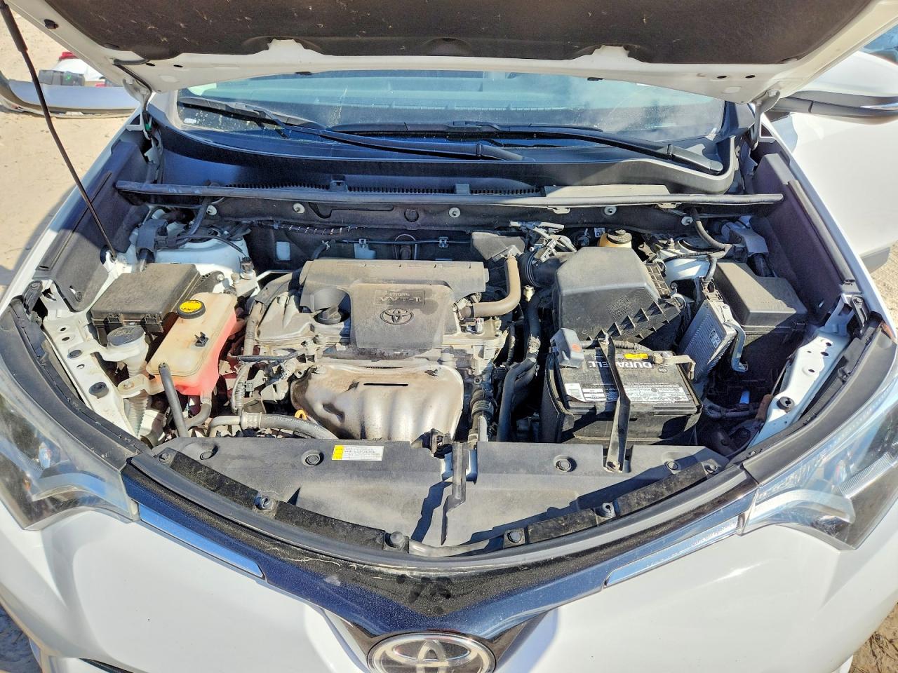 2017 TOYOTA RAV4 XLE photo 31