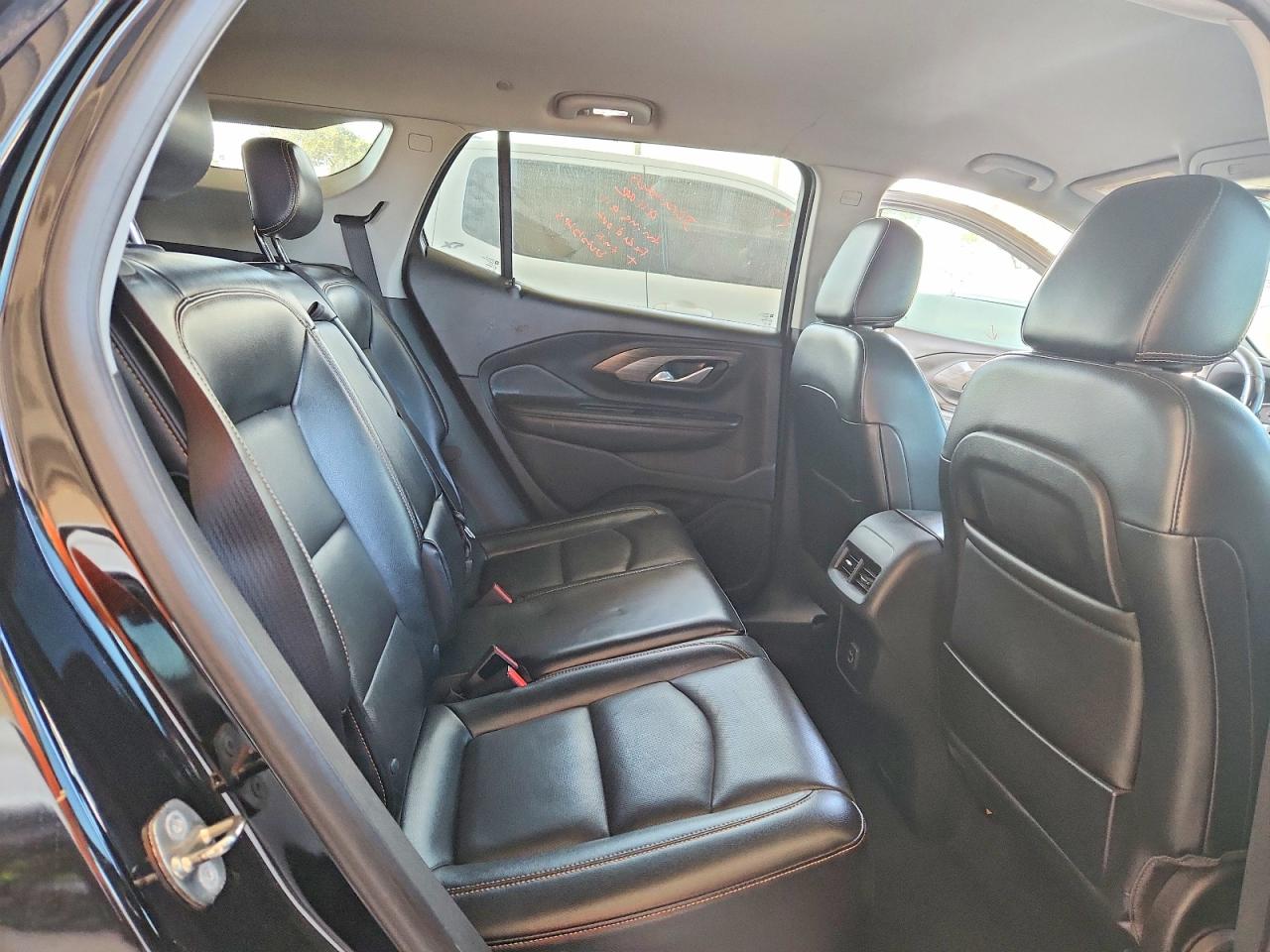 2019 GMC TERRAIN photo 10