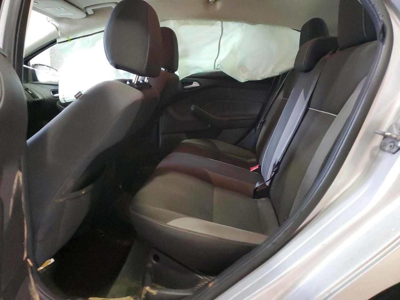 2013 FORD FOCUS SE photo 19