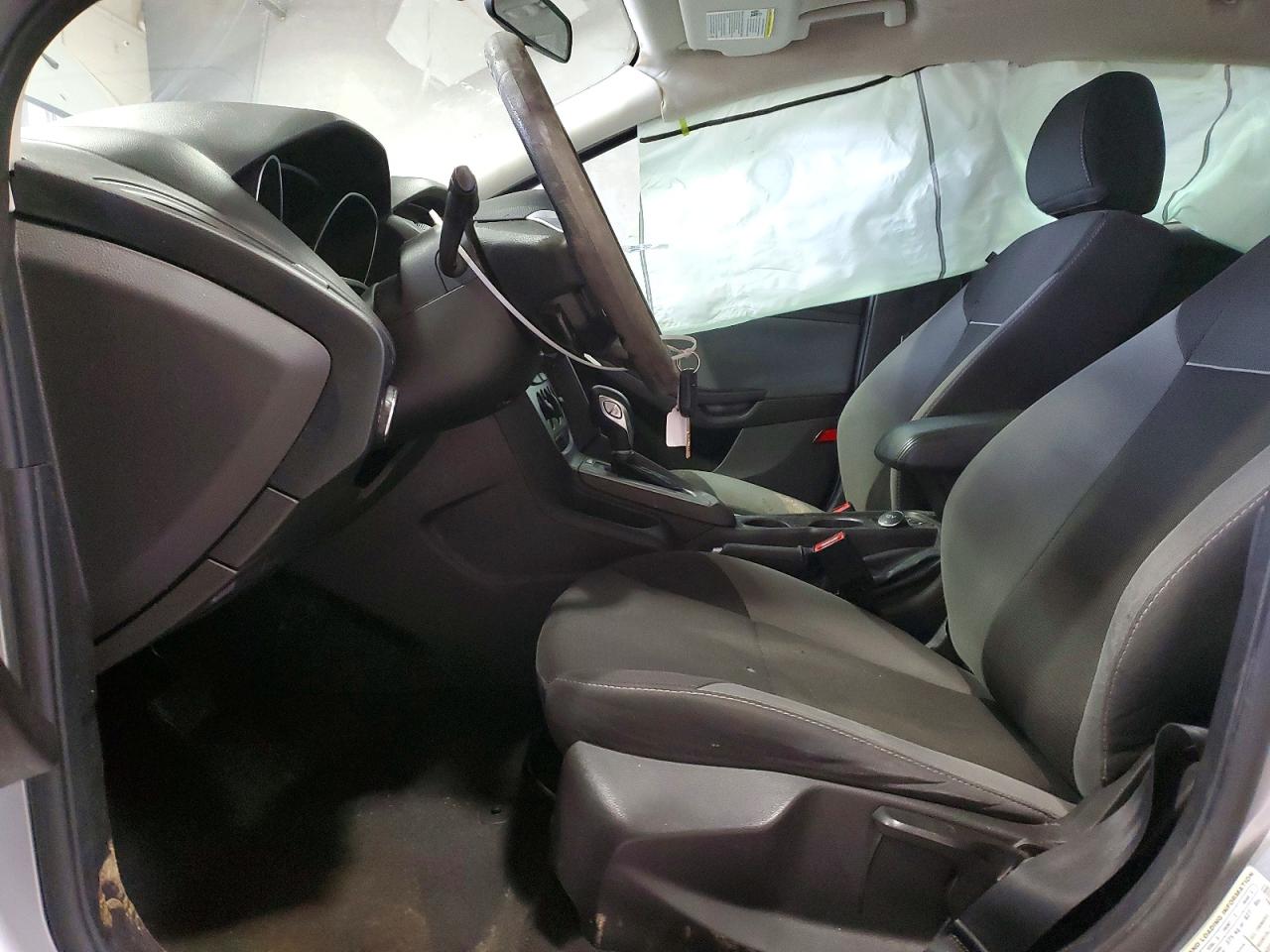 2013 FORD FOCUS SE photo 13