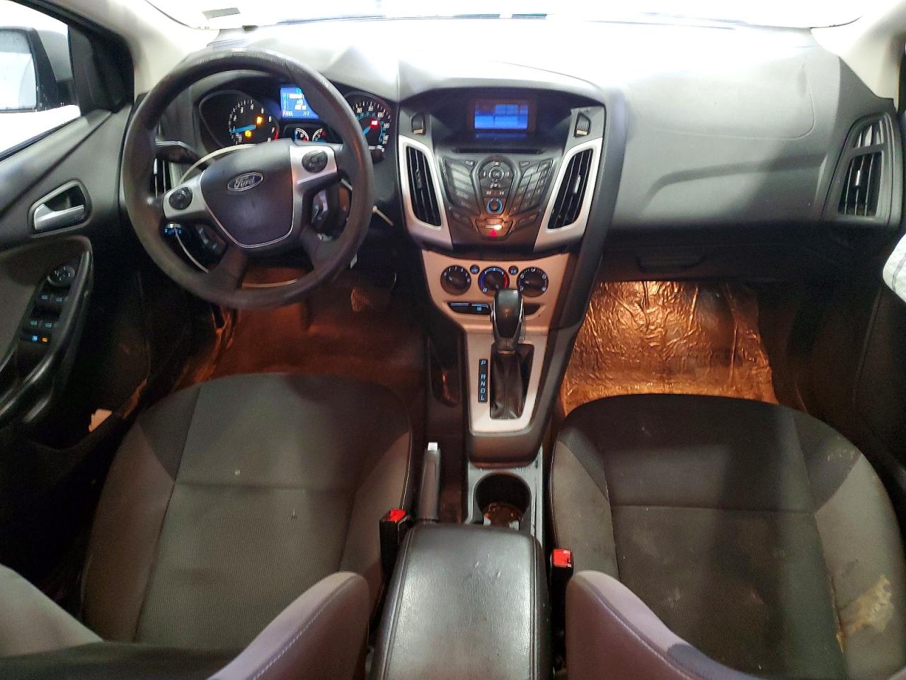 2013 FORD FOCUS SE photo 15
