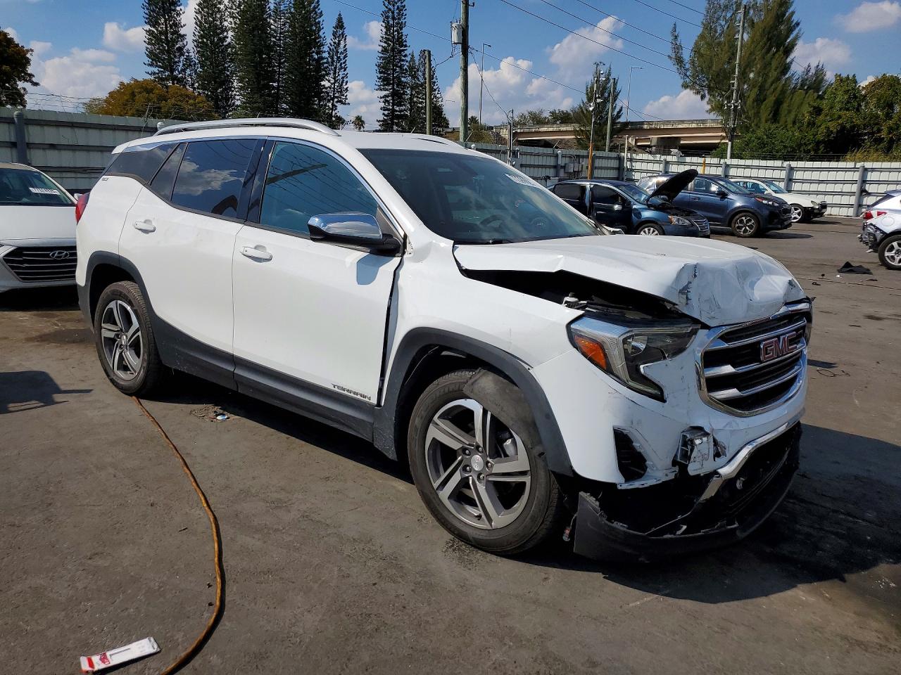 2019 GMC TERRAIN SLT photo 7