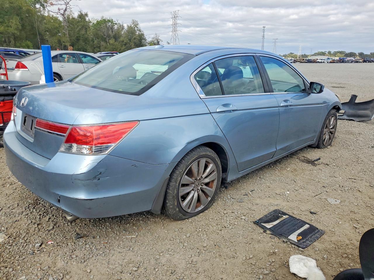 2011 HONDA ACCORD EXL photo 3