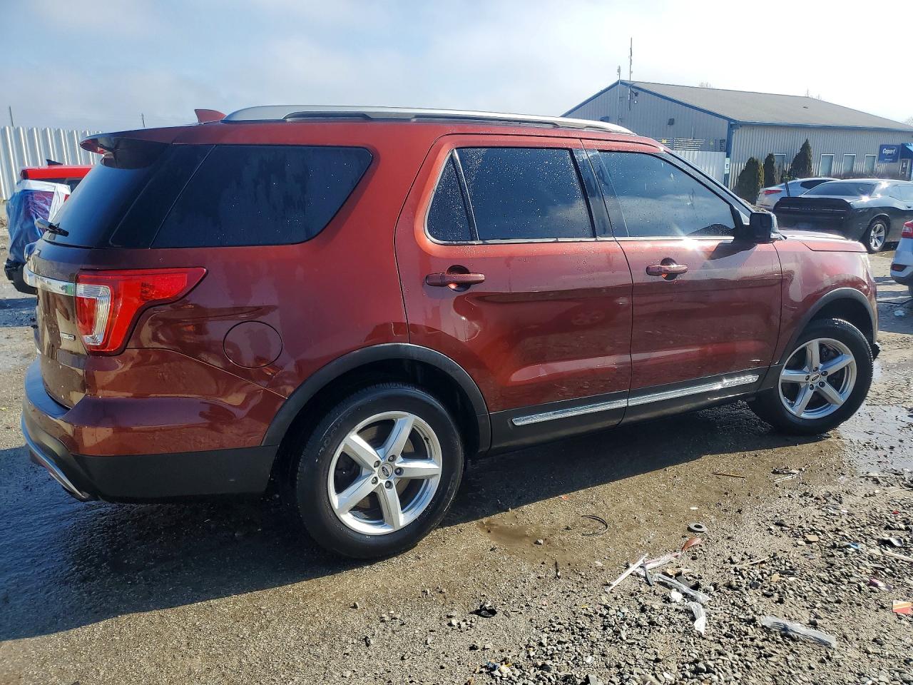 2016 FORD EXPLORER XLT photo 5
