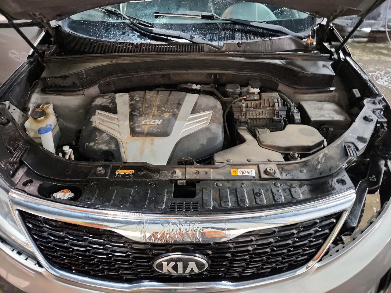 2015 KIA SORENTO LX photo 23