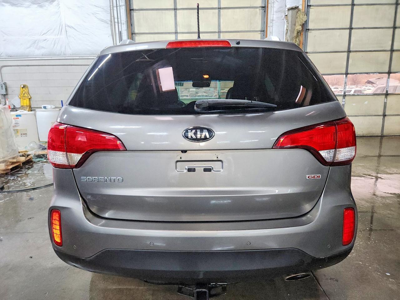 2015 KIA SORENTO LX photo 11