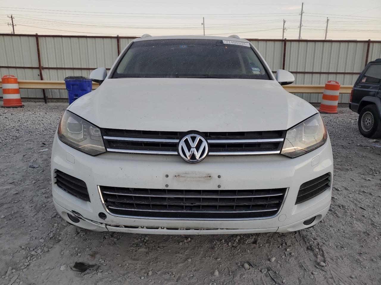 2014 VOLKSWAGEN TOUAREG V6 TDI photo 9