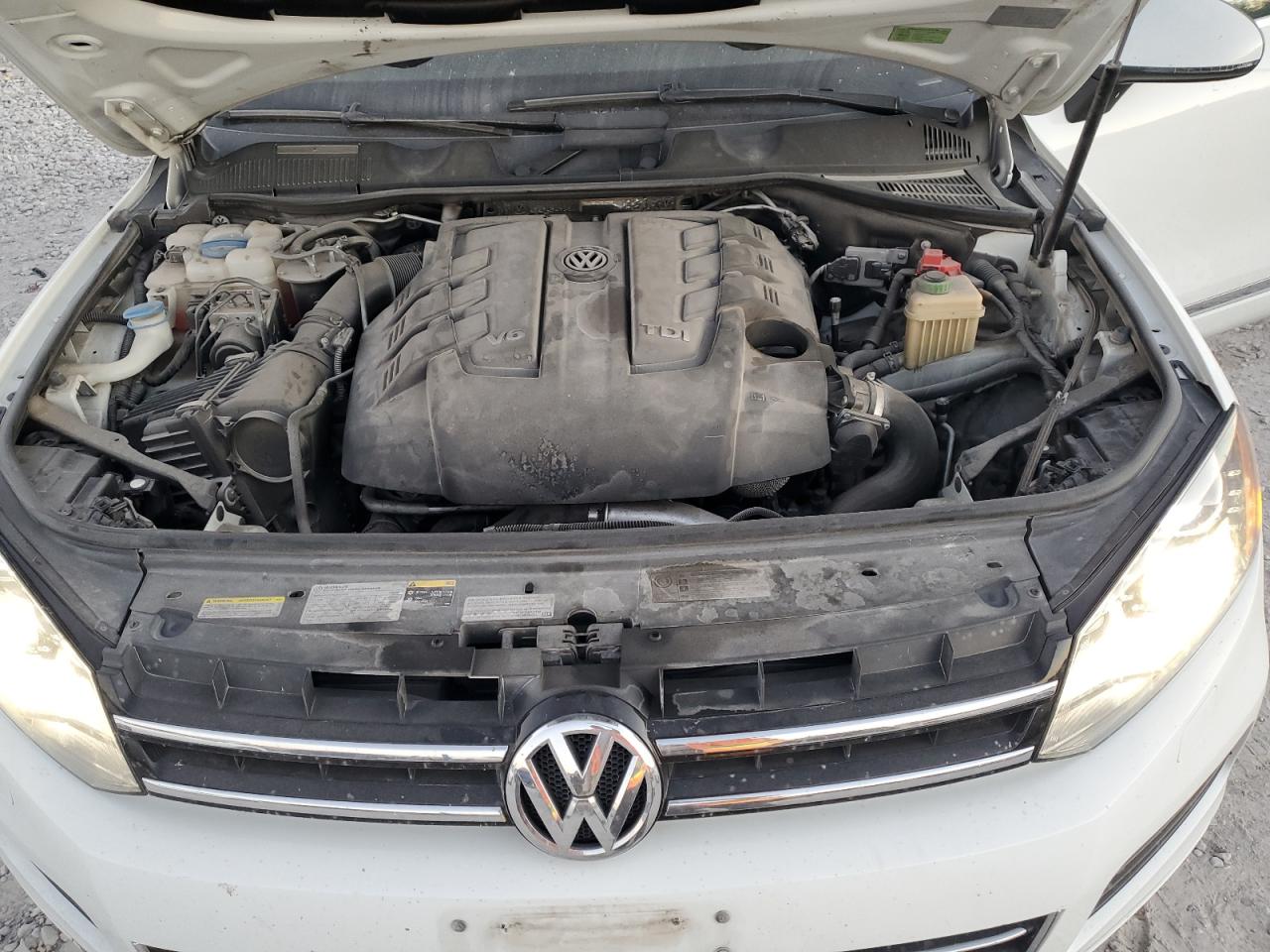 2014 VOLKSWAGEN TOUAREG V6 TDI photo 23
