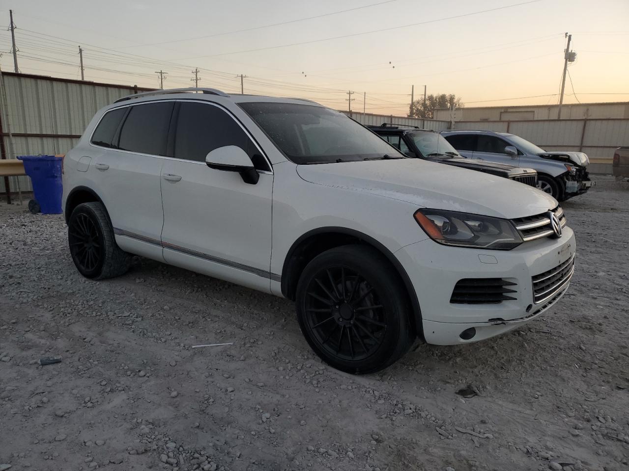 2014 VOLKSWAGEN TOUAREG V6 TDI photo 7