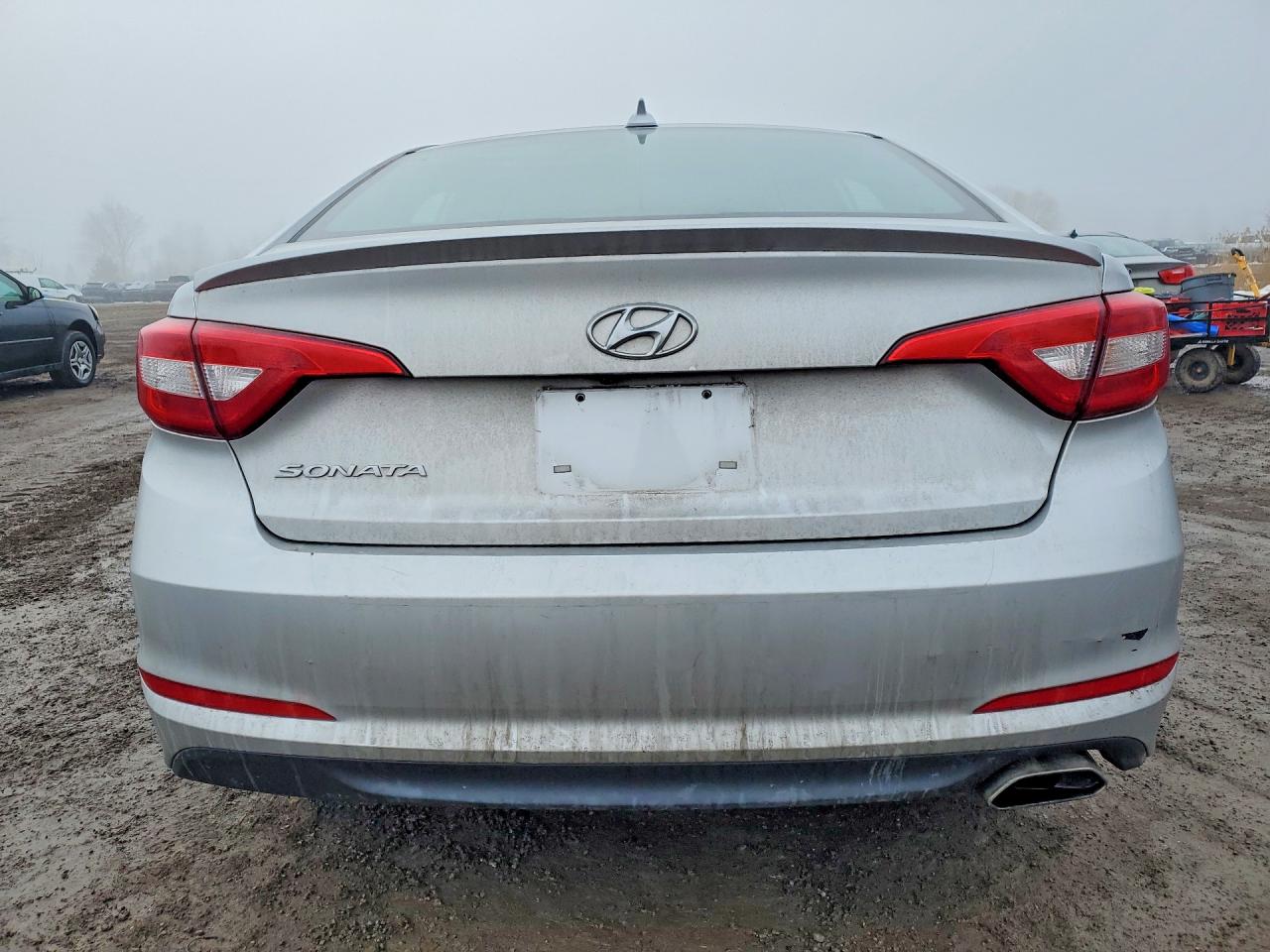 2015 HYUNDAI SONATA SE photo 6