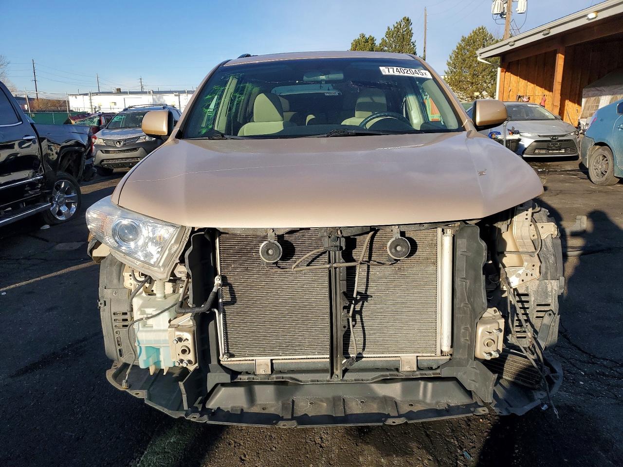 2013 TOYOTA HIGHLANDER BASE photo 9