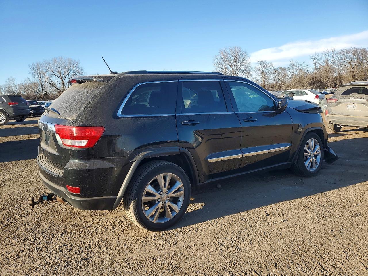 2012 JEEP GRAND CHEROKEE LAREDO photo 3