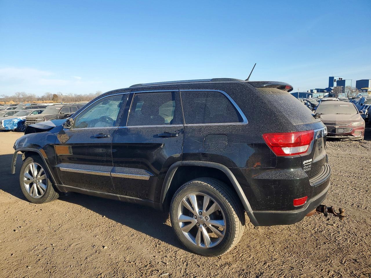 2012 JEEP GRAND CHEROKEE LAREDO photo 2