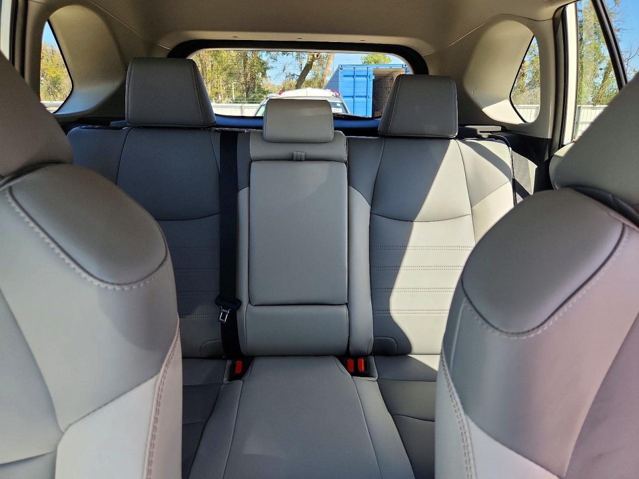 2025 TOYOTA RAV4 XLE PREMIUM photo 10