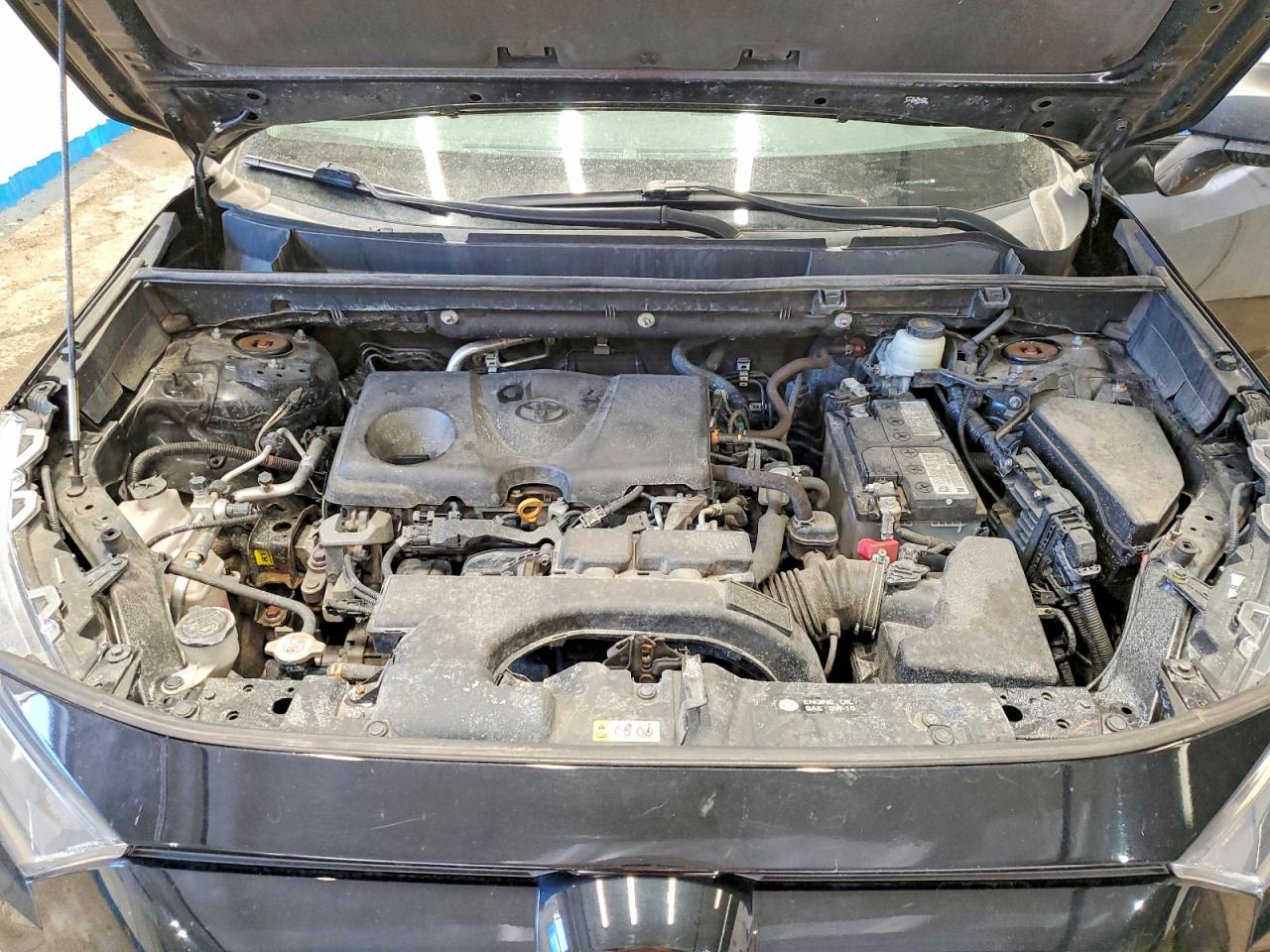 2021 TOYOTA RAV4 LE photo 23