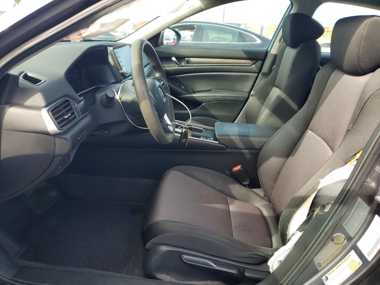 2020 HONDA ACCORD LX photo 7