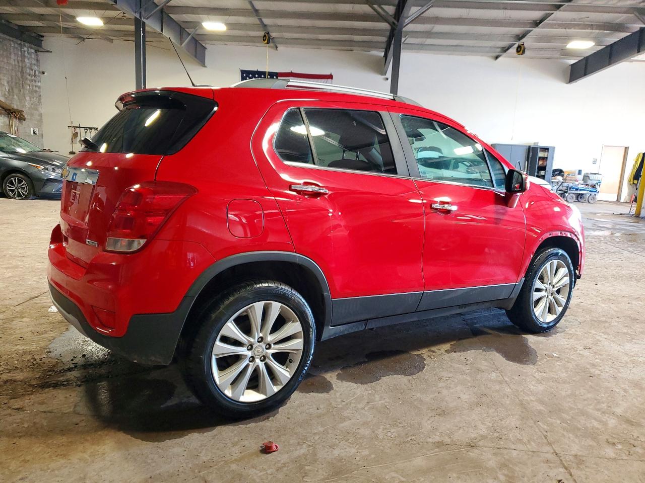 2017 CHEVROLET TRAX PREMIER photo 3