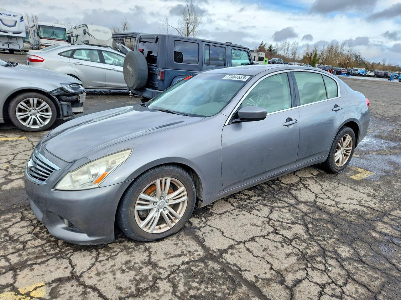 2013 INFINITI G37