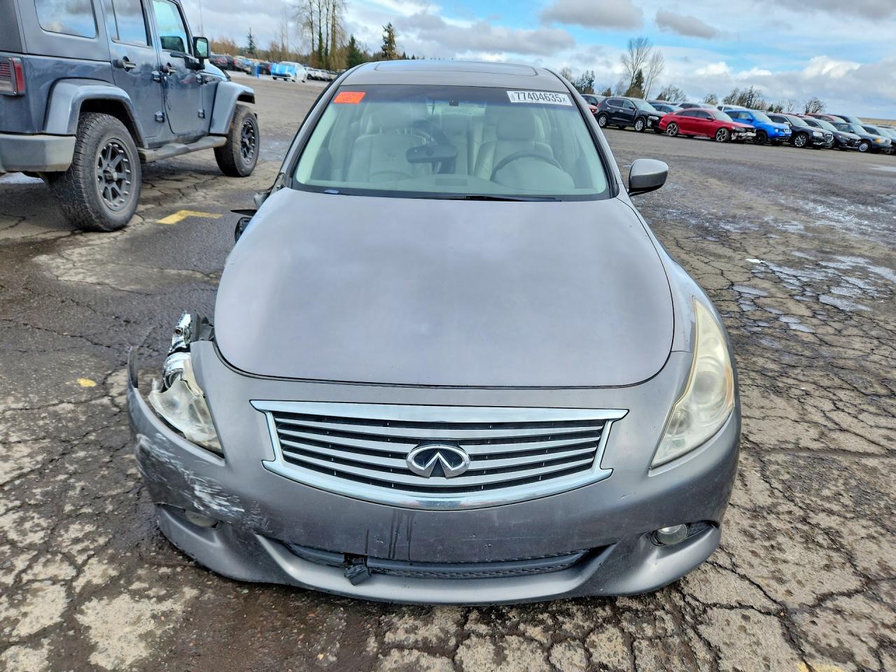2013 INFINITI G37 photo 9
