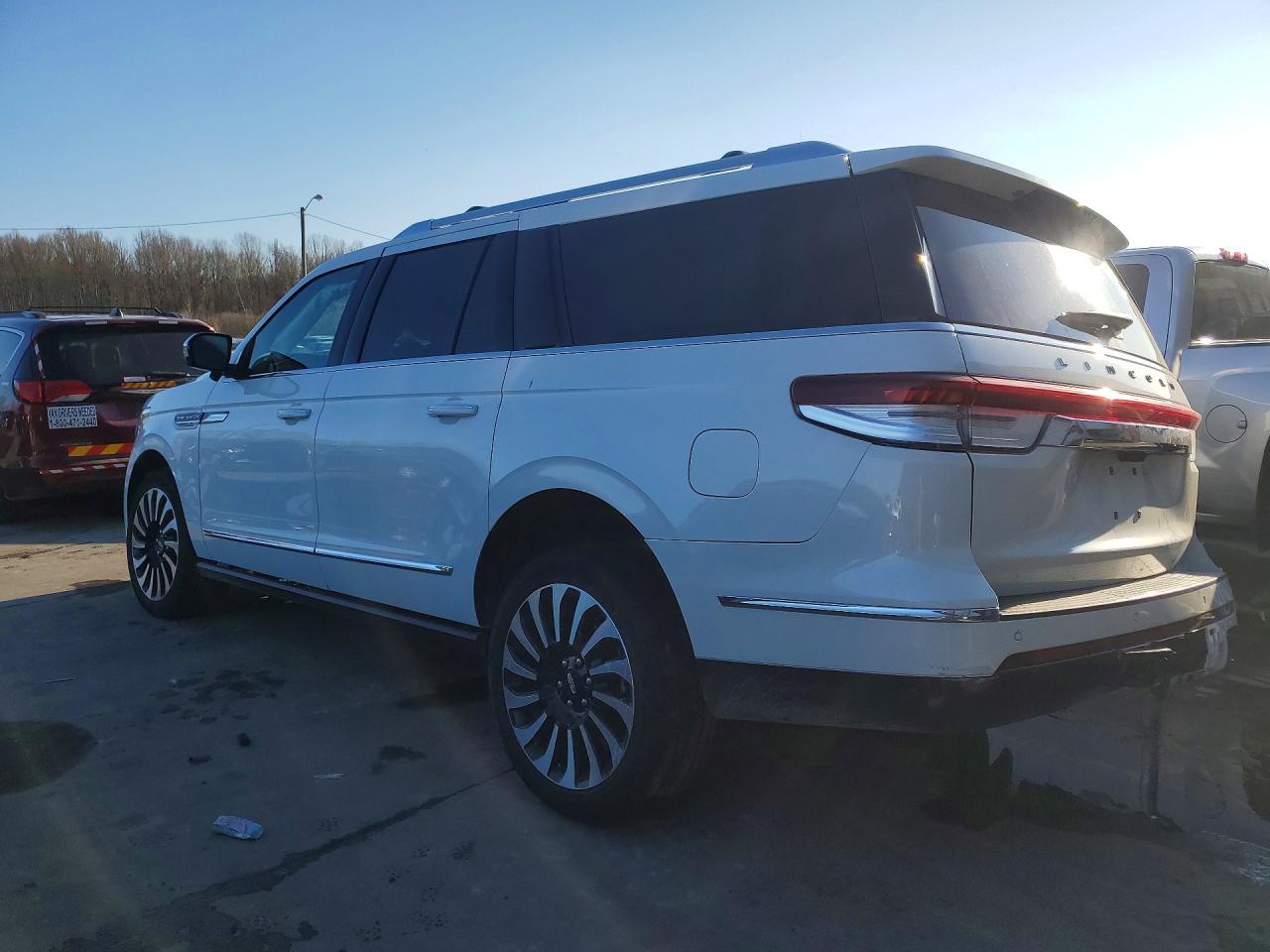 2024 LINCOLN NAVIGATOR L BLACK LABEL photo 4