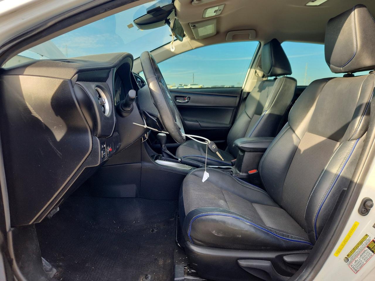 2017 TOYOTA COROLLA SE photo 19