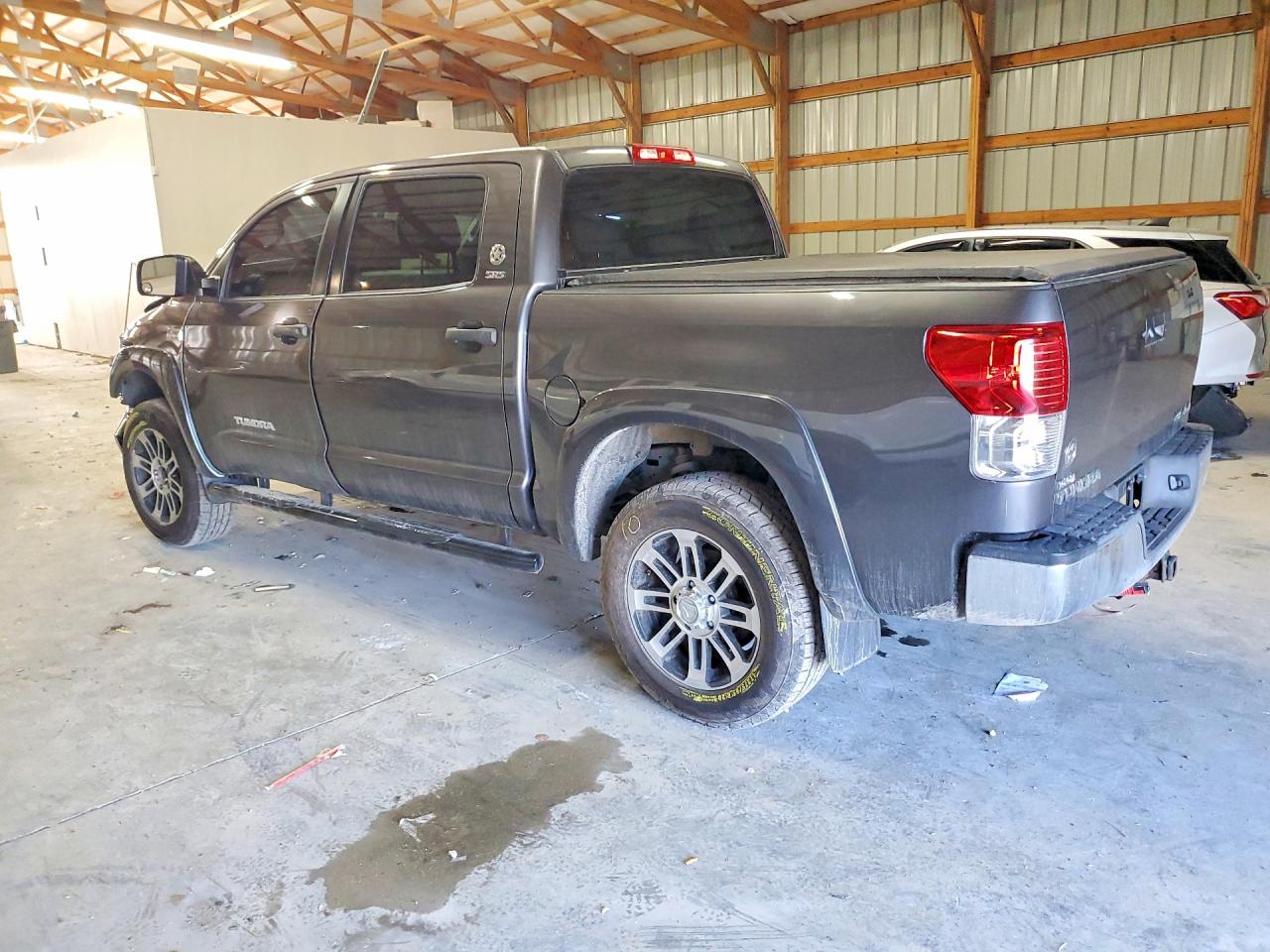 2013 TOYOTA TUNDRA CREWMAX SR5 photo 2