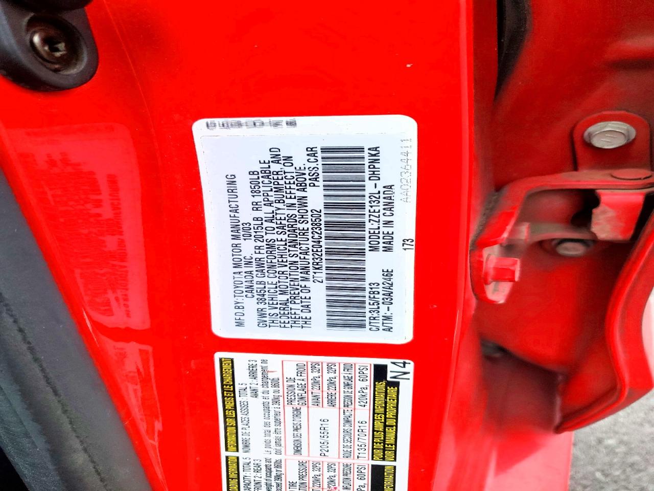 2004 TOYOTA COROLLA MATRIX photo 12