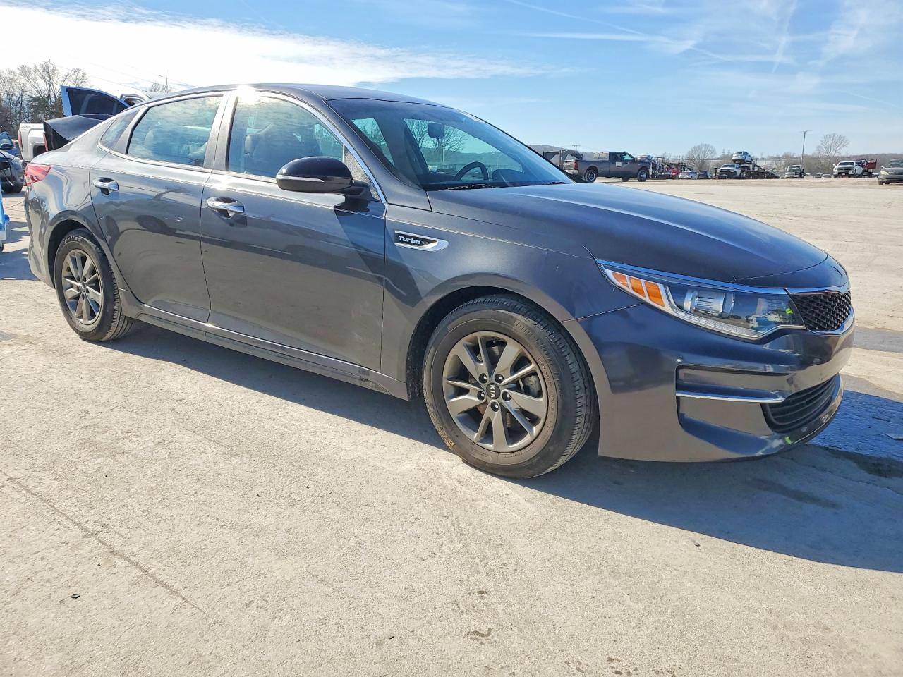 2017 KIA OPTIMA LX photo 4