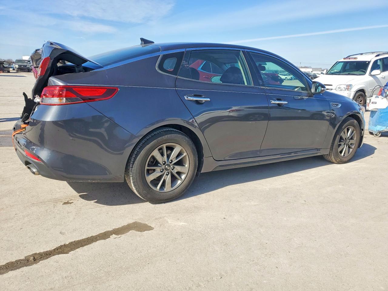 2017 KIA OPTIMA LX photo 3