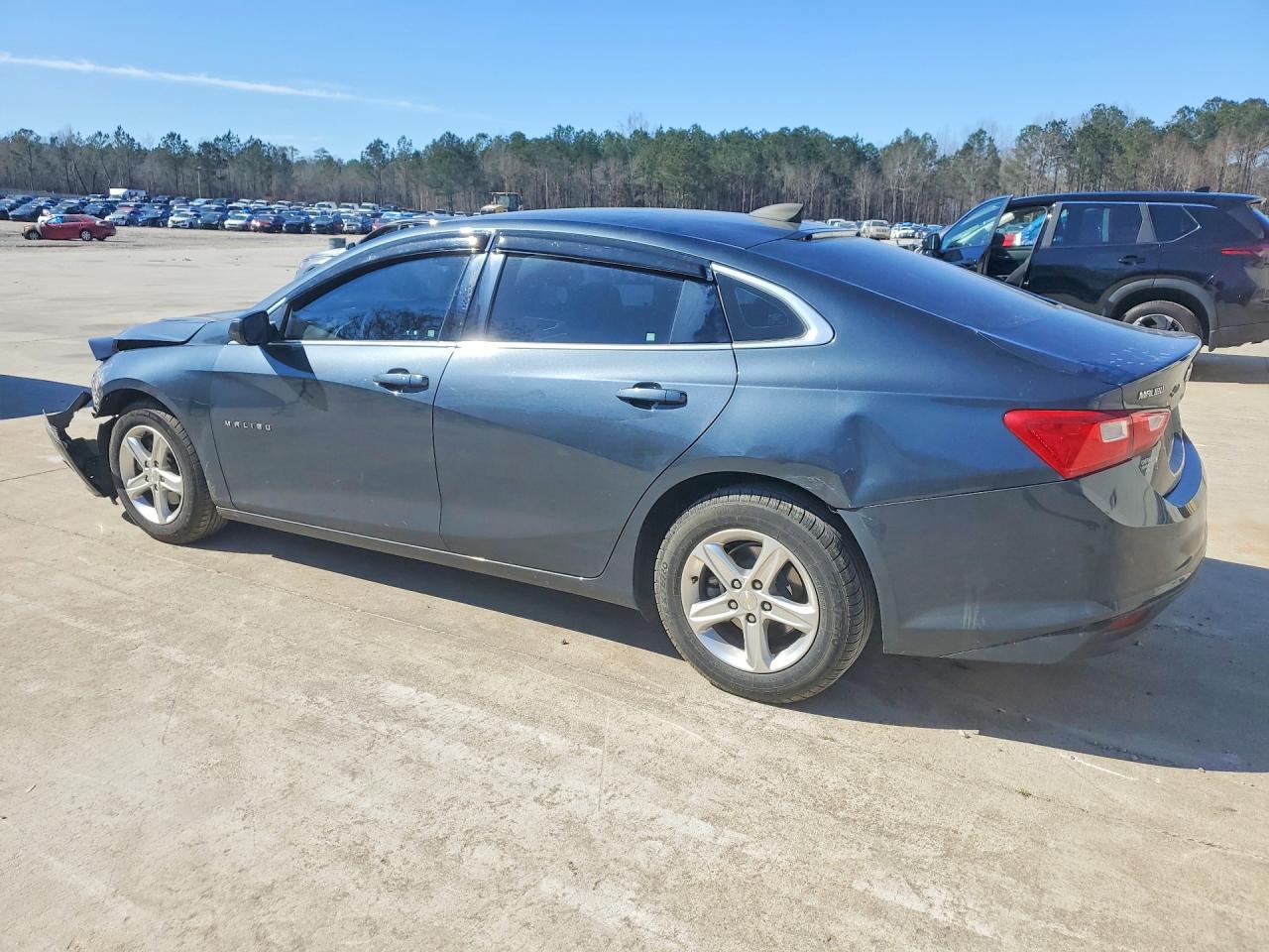 2020 CHEVROLET MALIBU LS photo 2