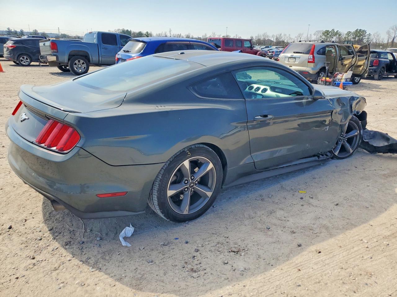 2016 FORD MUSTANG photo 5