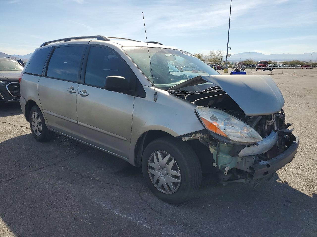 2006 TOYOTA SIENNA photo 4