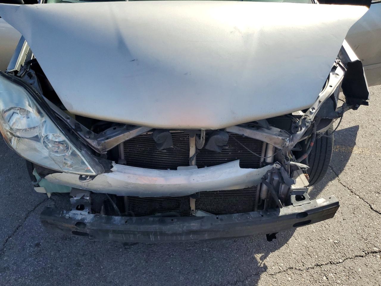 2006 TOYOTA SIENNA photo 11