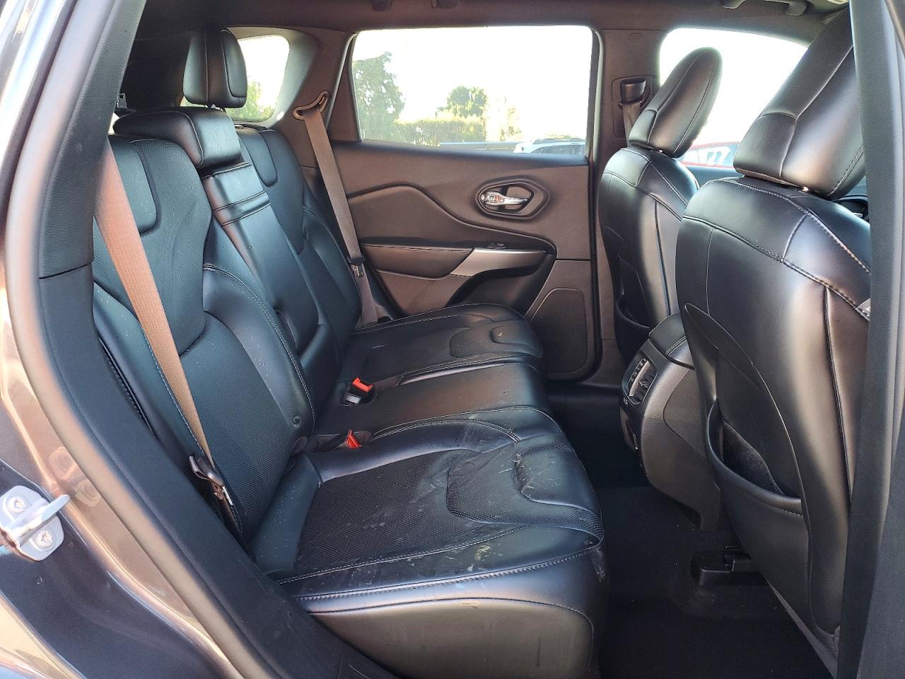 2019 JEEP CHEROKEE LIMITED photo 31