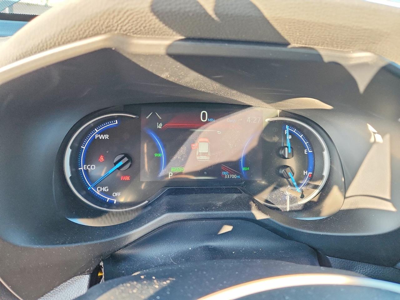 2024 TOYOTA RAV4 XLE photo 25