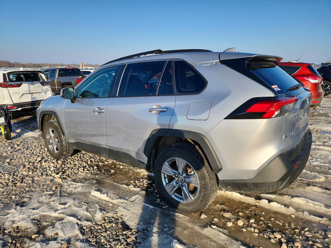 2024 TOYOTA RAV4 XLE photo 4