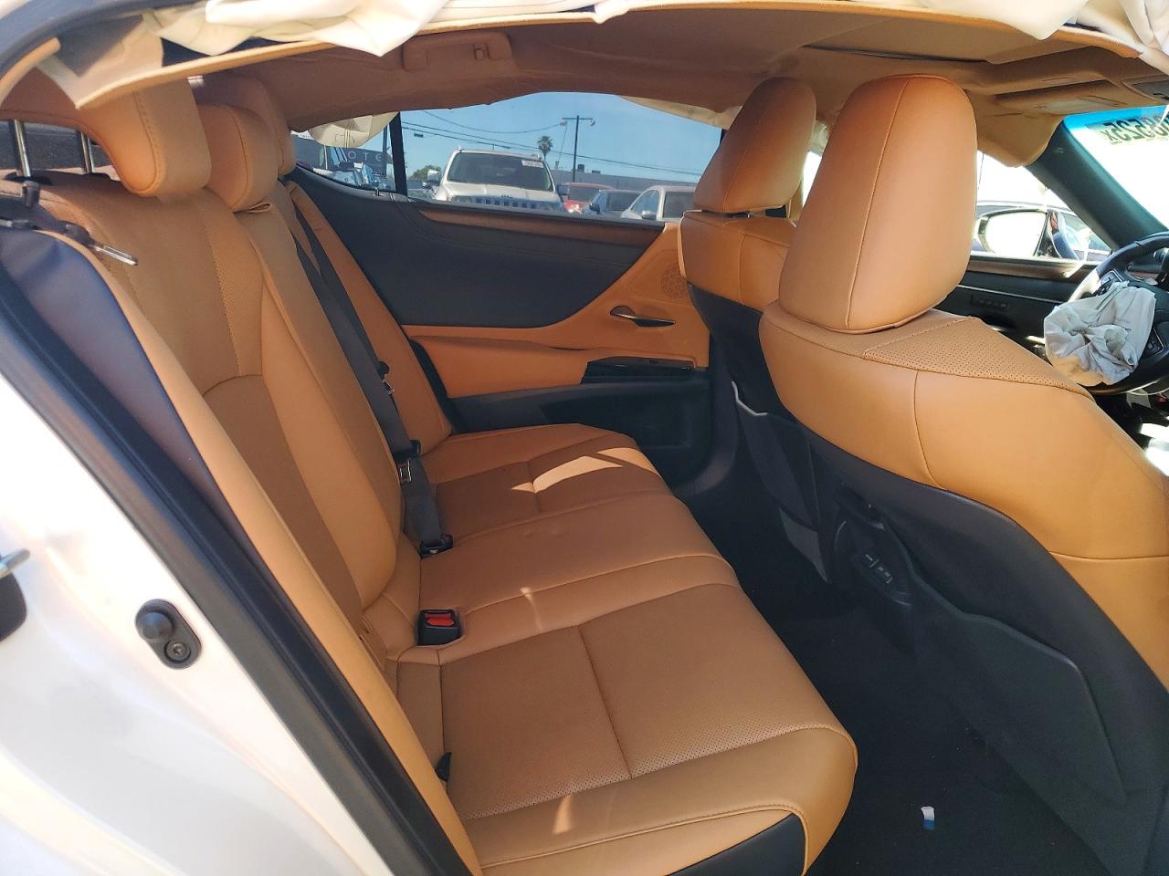 2024 LEXUS ES 300H BASE photo 19