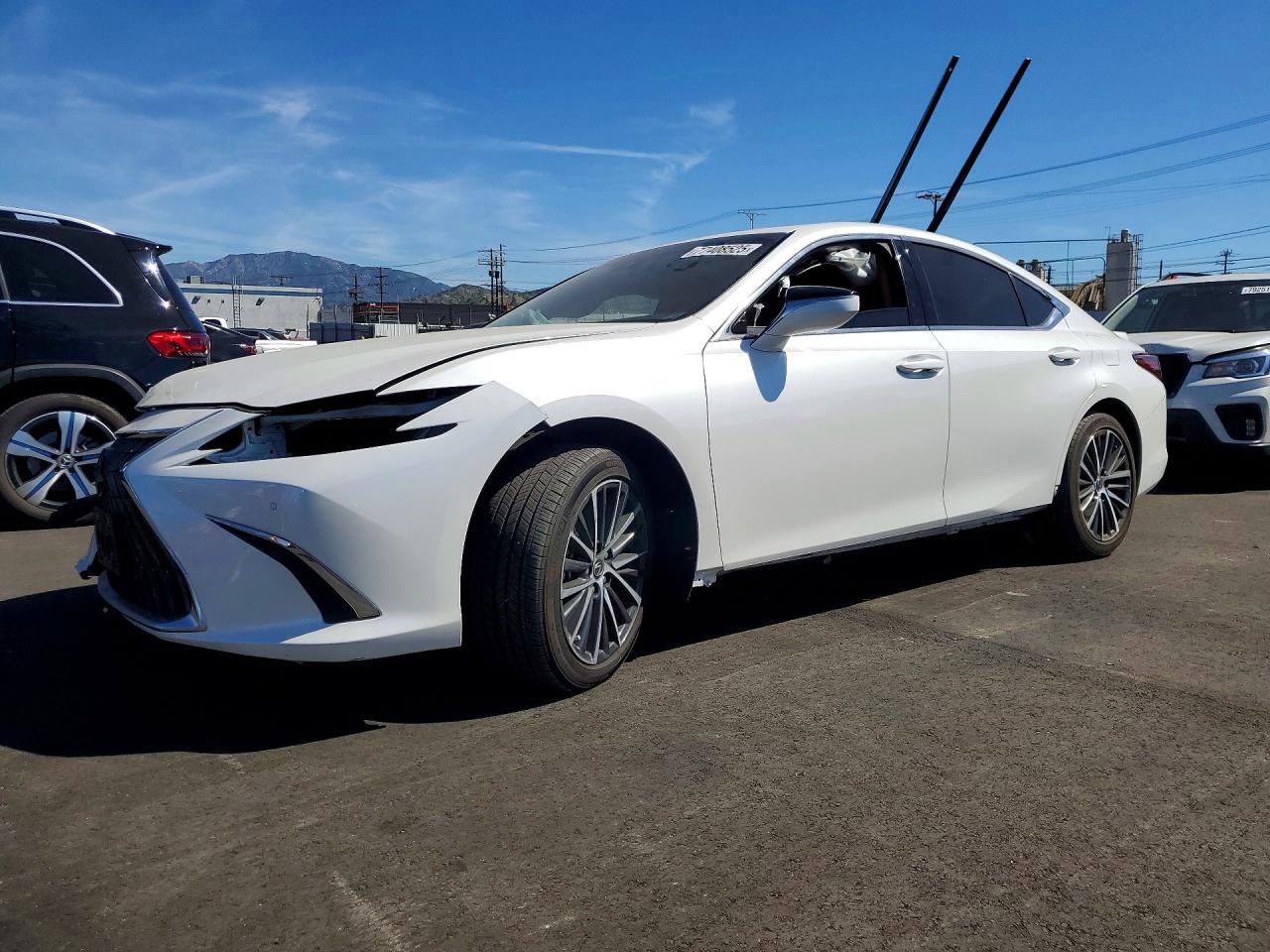 2024 LEXUS ES