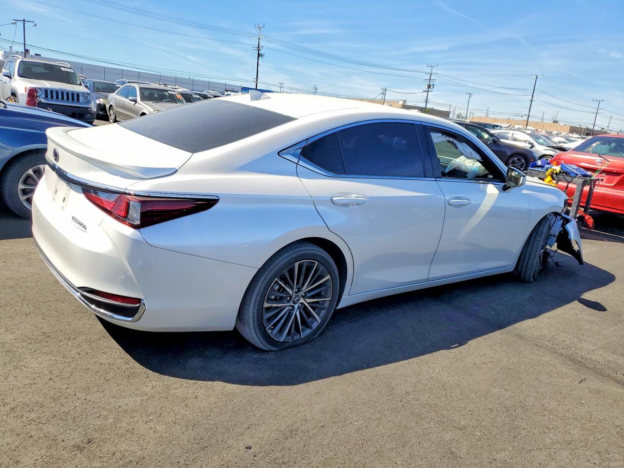 2024 LEXUS ES 300H BASE photo 5
