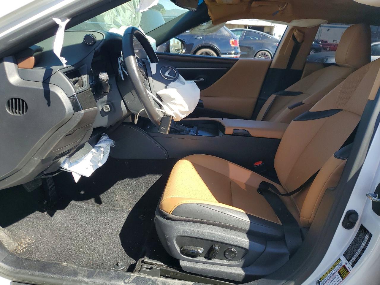 2024 LEXUS ES 300H BASE photo 13